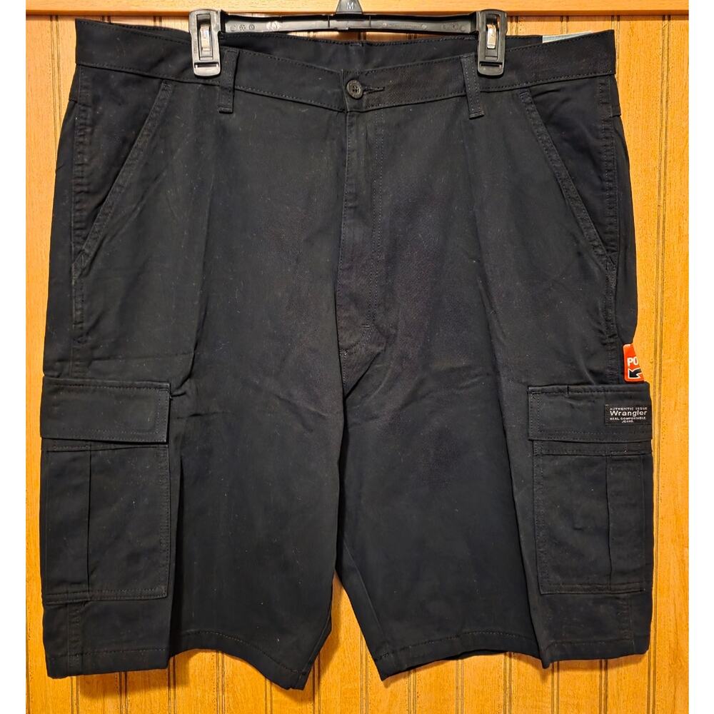 Wrangler Cargo Shorts Men Sz 40 Inseam 10" Black Relaxed‎ Fit Pockets Cotton NWT
